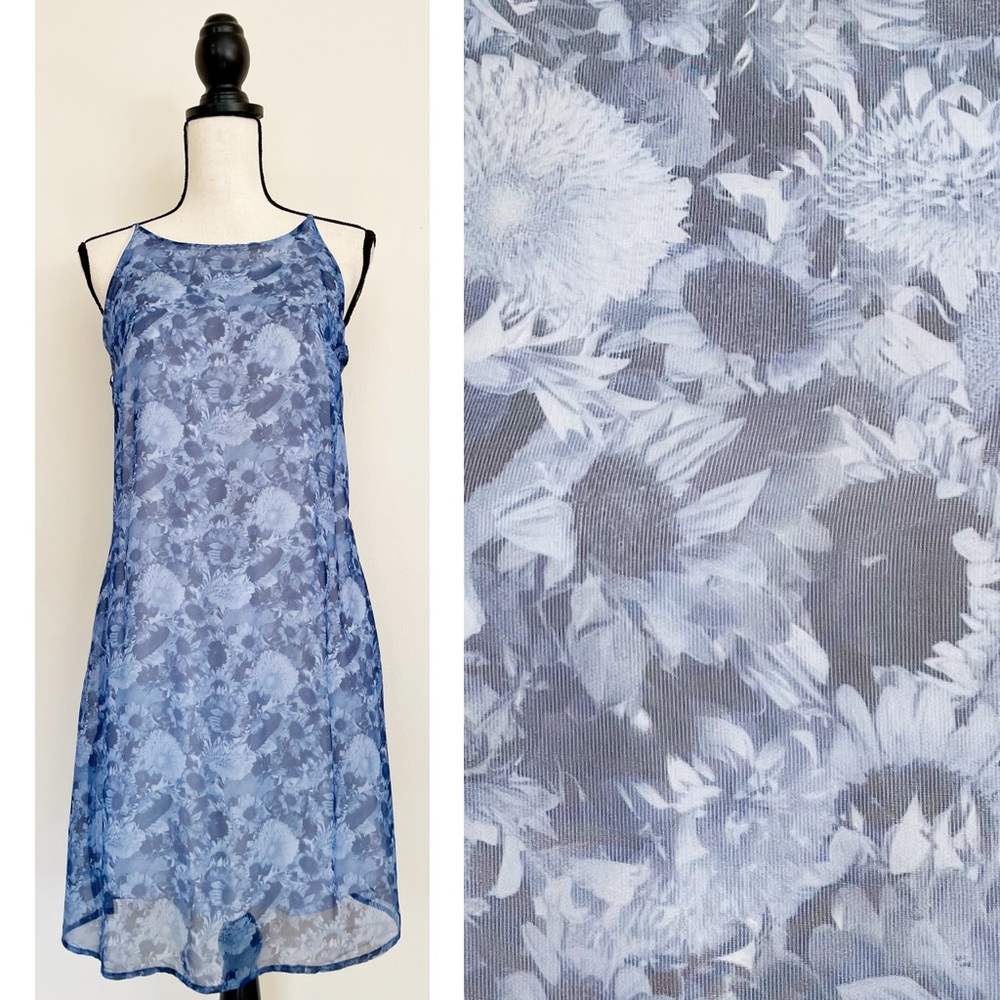Vintage 90s Floral Photo Print Shift Dress